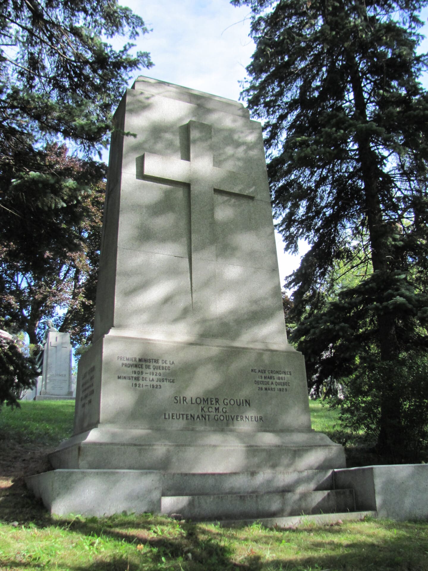 sépulture lomer gouin