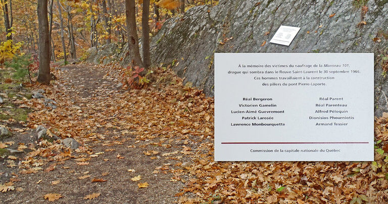 plaque aux victimes de la manseau 101